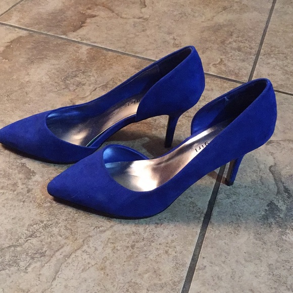 Madden Girls Swede shoes - Picture 4 of 7